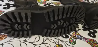 Botas negras media caña plataforma