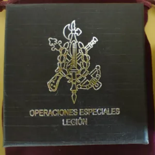 Pin Legión bañado oro y plata