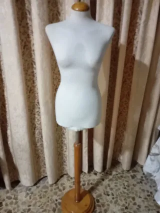 Maniquí Sastre Blanco y Madera