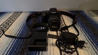 Cámara Canon EOS 200D Negra