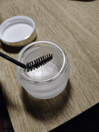 Cera Fijadora de Cejas Farmasi - Look Natural