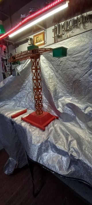 Grúa Paya Antigua Metal