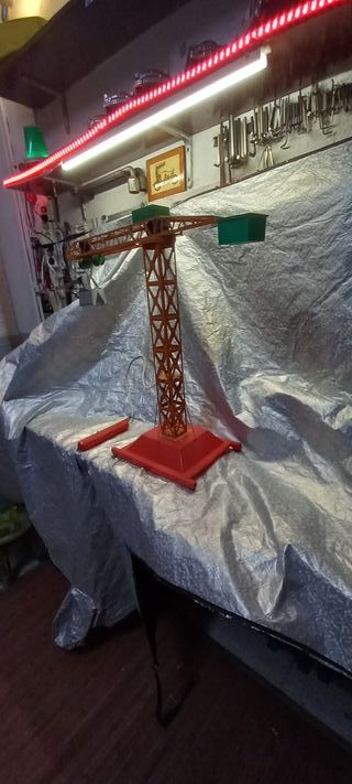 Grúa Paya Antigua Metal