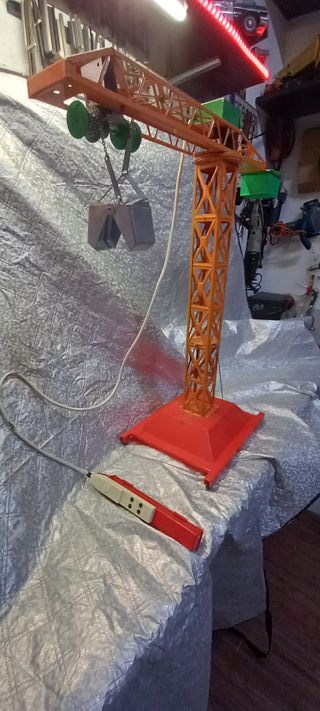 Grúa Paya Antigua Metal