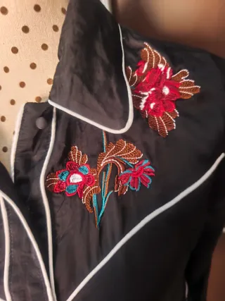 Camisa Zara bordada flores