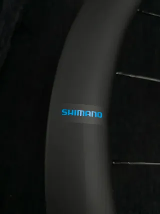 Ruedas Shimano WH-RS710 carbono