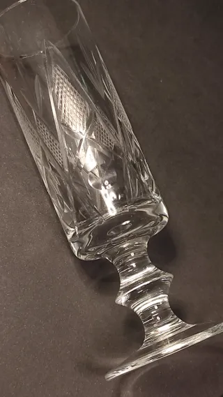 Bicchierini in cristallo intagliato da liquore