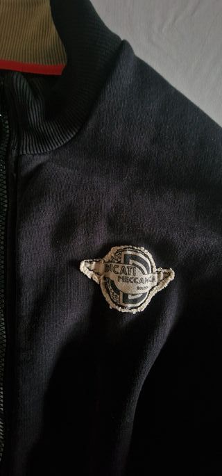 Chaqueta Ducati Negra y Beige