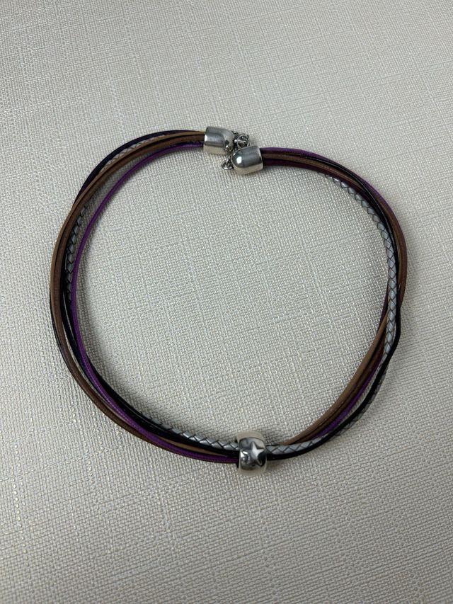 Gargantilla cuero colgante estrella