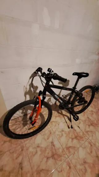 Bicicleta Rockrider Negra Pequeña