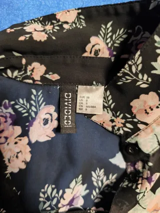 Vestido camisero estampado floral negro