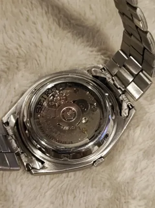 Reloj Seiko 5 Vintage Beige y Plateado