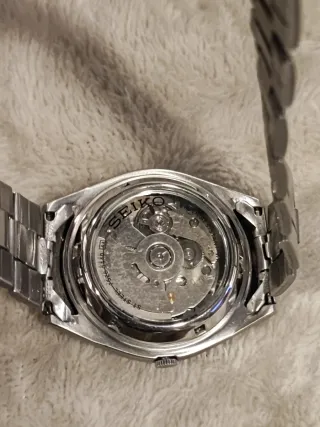 Reloj Seiko 5 Vintage Beige y Plateado