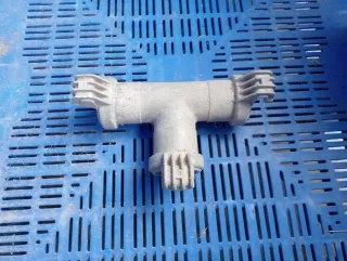 Piezas de riego y cobertura de aluminio.