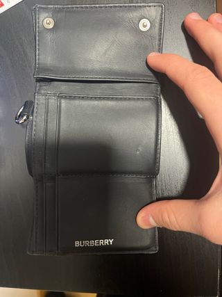 Billetera Burberry Negra