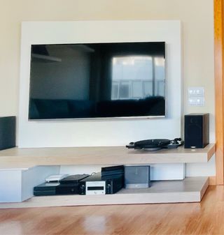 Mobile da pranzo con vetrine