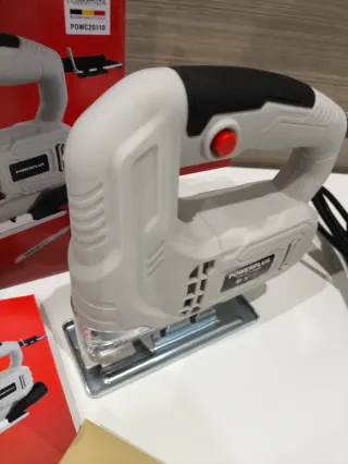 Caladora Powerplus 400W + Sierras Bosch Expert