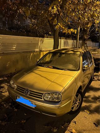 Volkswagen Golf 2000