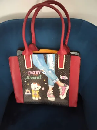 BONITO BOLSO A ESTRENAR