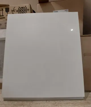 Puerta de mueble blanca