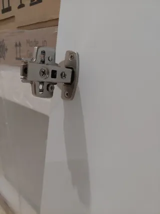 Puerta de mueble blanca