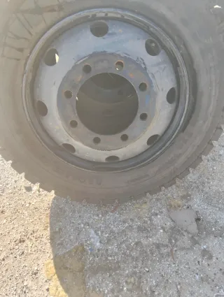 Neumáticos 22.5 R9 4x4 8 Agujeros