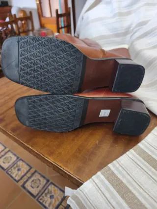 Botas de cuero marrones altas