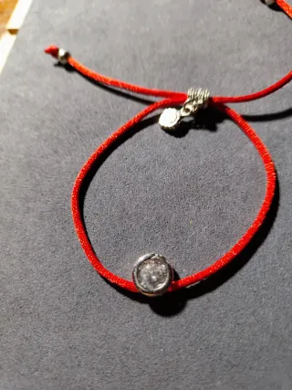Pulsera roja de la suerte con circonitas
