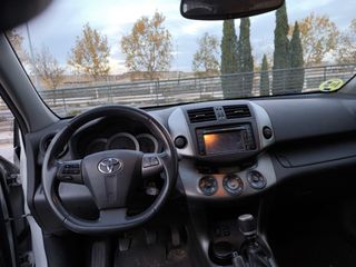Toyota RAV4 2010