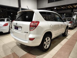 Toyota RAV4 2010