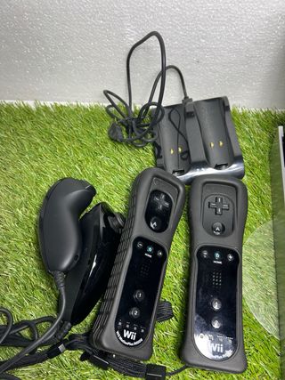 Nintendo Wii Nera + Manette