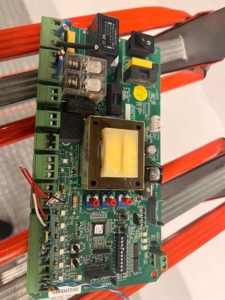 OFERTA Motor y placa   electrónica Erreka  SIRIUS