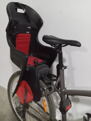 Sillita de transporte para bicicleta.