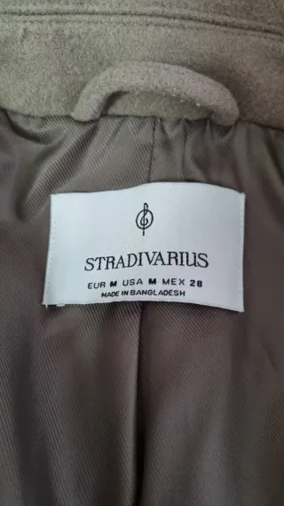 Abrigo largo Stradivarius talla M color topo