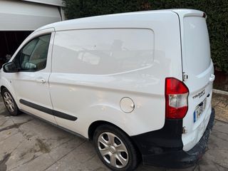 Ford Transit Courier 2017