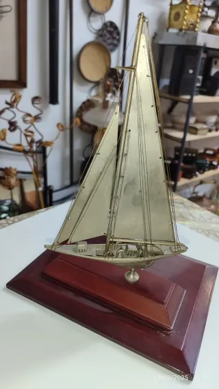 Maqueta Velero America's Cup 1930