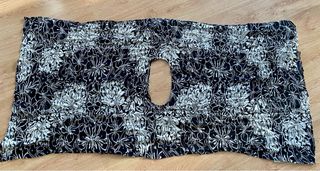 Pañuelo estampado blanco y negro