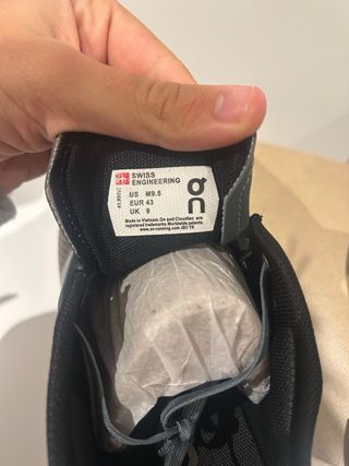 Zapatillas On grises y verde azulado