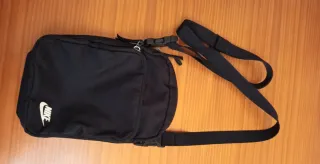 Bolso bandolera Nike negro