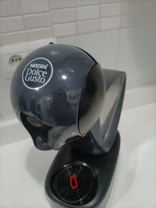 Cafetera Dolce Gusto Negra