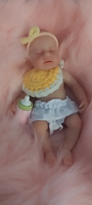 Muñeca de silicona realista