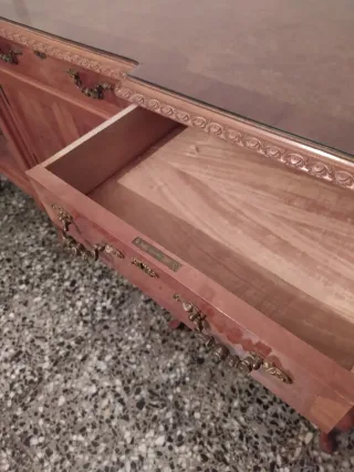 Aparador antiguo de madera