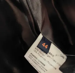 Abrigo de paño negro