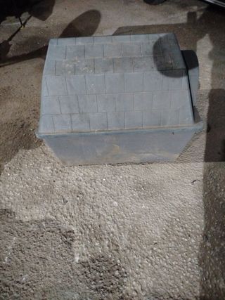 Caseta para perro verde de 67alto x 66 ancho 82 la