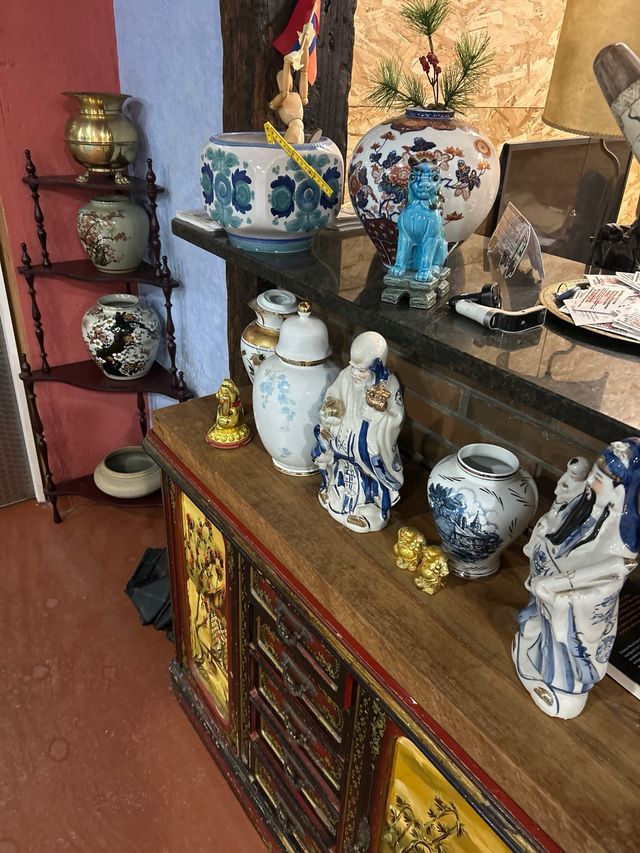 Jarrones Chinos y Japoneses, Figuras Varias