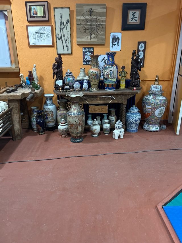 Jarrones Chinos y Japoneses, Figuras Varias