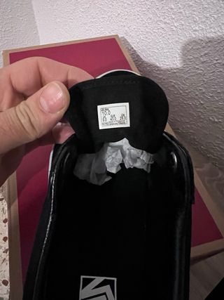 Zapatillas Vans Talla 43 Negras y Blancas