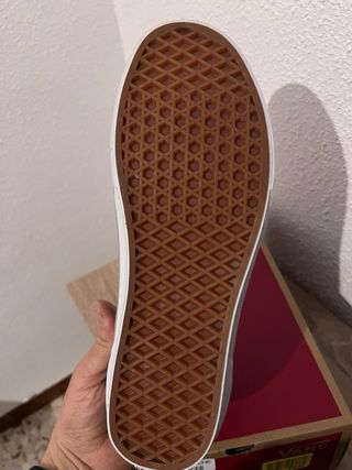 Zapatillas Vans Talla 43 Negras y Blancas