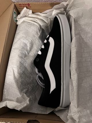 Zapatillas Vans Talla 43 Negras y Blancas