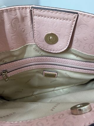 Bolso Guess Rosa Charol Logo